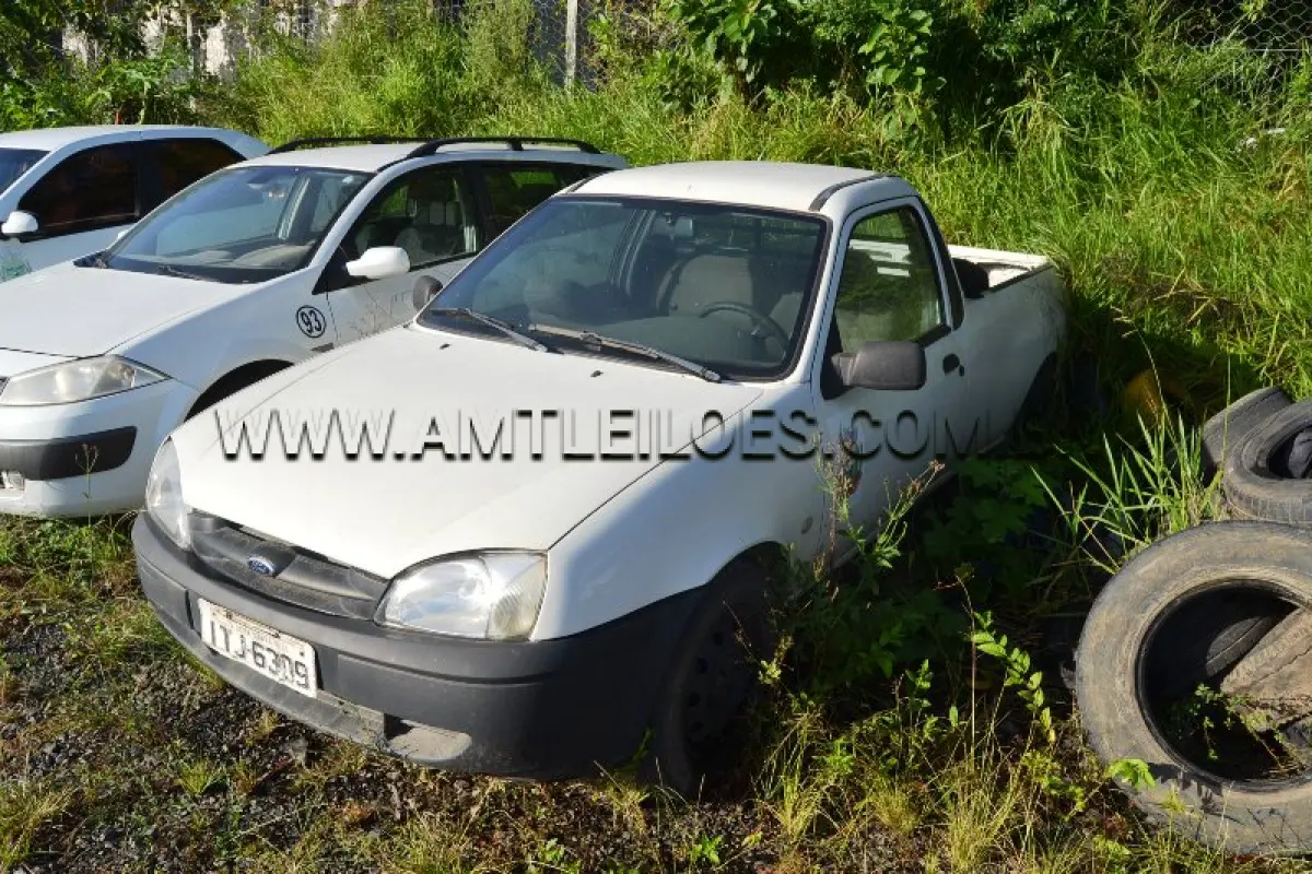 LOTE 018 - FORD COURIER L 1.6 FLEX,  PLACA: ITJ 6309, ANO/MODELO: 2012/2012.