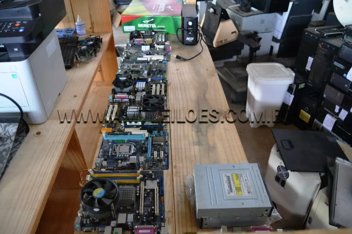 LOTE 029 - LOTE COMPOSTO DE 100 UN.COM OS SEGUINTES ITENS: CPUS.COMPUTADOR, DESKTOP, NOTEBOOK, MONITOR, TABLET, IMPRESSORAS, PLOTTER, NOBREAK E PERIFÉRICOS.