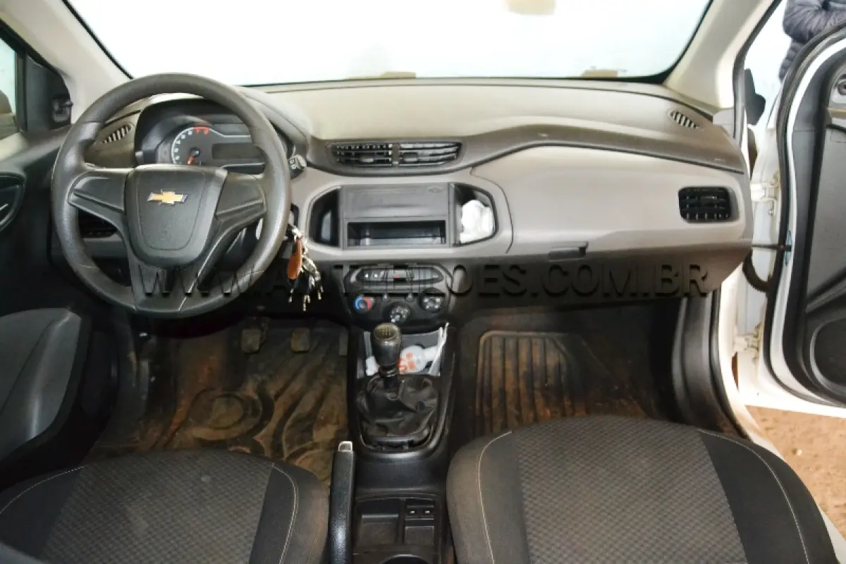 LOTE 004 - MARCA/MODELO: ONYX / 1.0MT JOY E,  PLACA: QJY0435, COR: BRANCA, ANO/MODELO: 2019, CHASSI:  9BGKL48U0KB248358, RENAVAM: 01198477013.