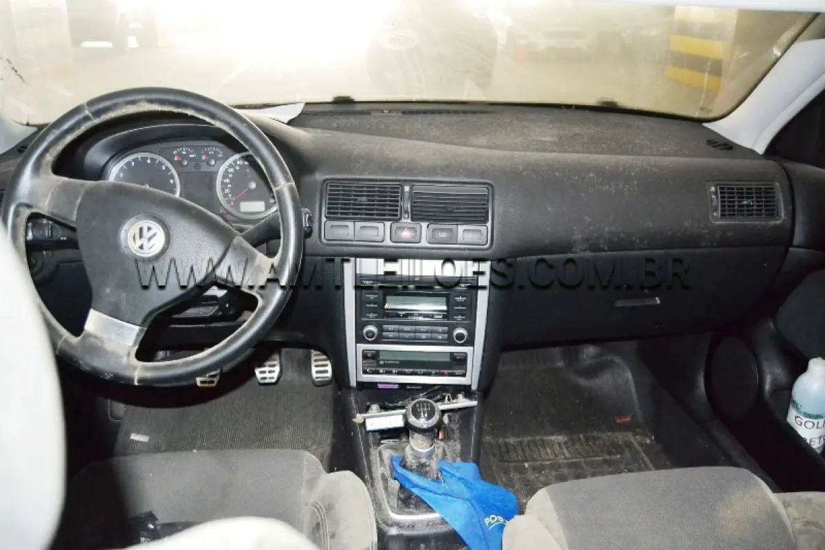 LOTE 003 - Marca: VW / Modelo: GOLF 1.6 TECH, Placa: IPN4100,  Ano/Modelo: 2008.