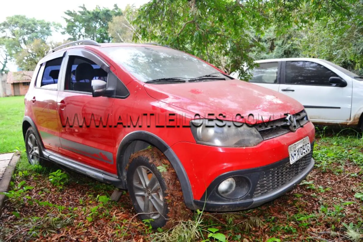 LOTE 002 - Marca: VW / Modelo: CROSSFOX GII / Placa:NRX0503, Ano/Modelo:  2012, atingido pela enchente.