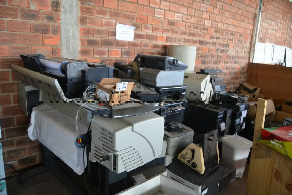 LOTE 029 - LOTE COMPOSTO DE 100 UN.COM OS SEGUINTES ITENS: CPUS.COMPUTADOR, DESKTOP, NOTEBOOK, MONITOR, TABLET, IMPRESSORAS, PLOTTER, NOBREAK E PERIFÉRICOS.