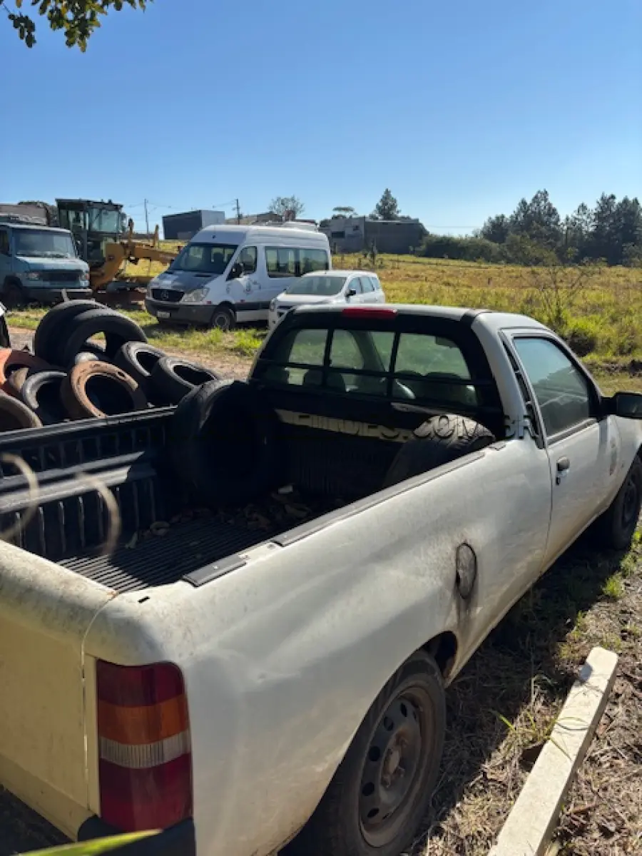 LOTE 018 - FORD COURIER L 1.6 FLEX,  PLACA: ITJ 6309, ANO/MODELO: 2012/2012.