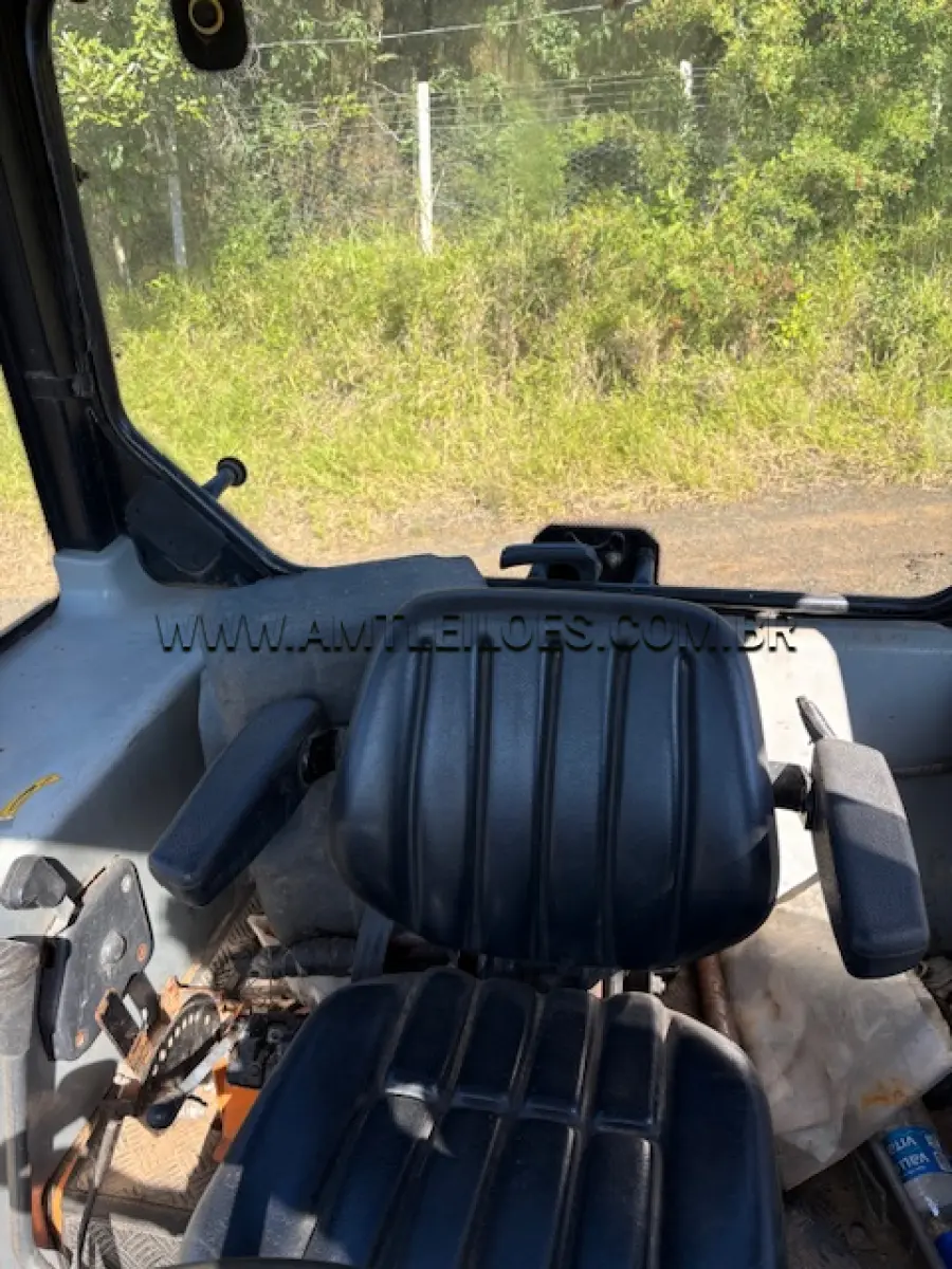 LOTE 015 - TRATOR AGRÍCOLA BUDNYT / BDY 8540 4 X 4, ANO: 2018,  OBS: SEM EMPLACAMENTO - REGULARIZAÇÃO POR CONTA DO ARREMATANTE.