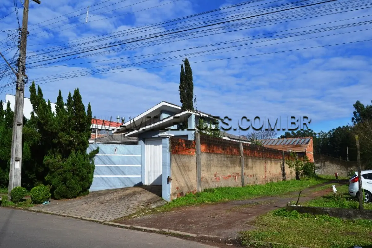 LOTE 002 - UM TERRENO, SITUADO NA ZONA URBANA DE SAPIRANGA/RS, NA QUADRA Nº 79, SETOR 02 DO PLANO DIRETOR, COM ÁREA SUPERFICIAL DE 727,20M², MATRÍCULA N. 20.624 RI DE SAPIRANGA/RS.