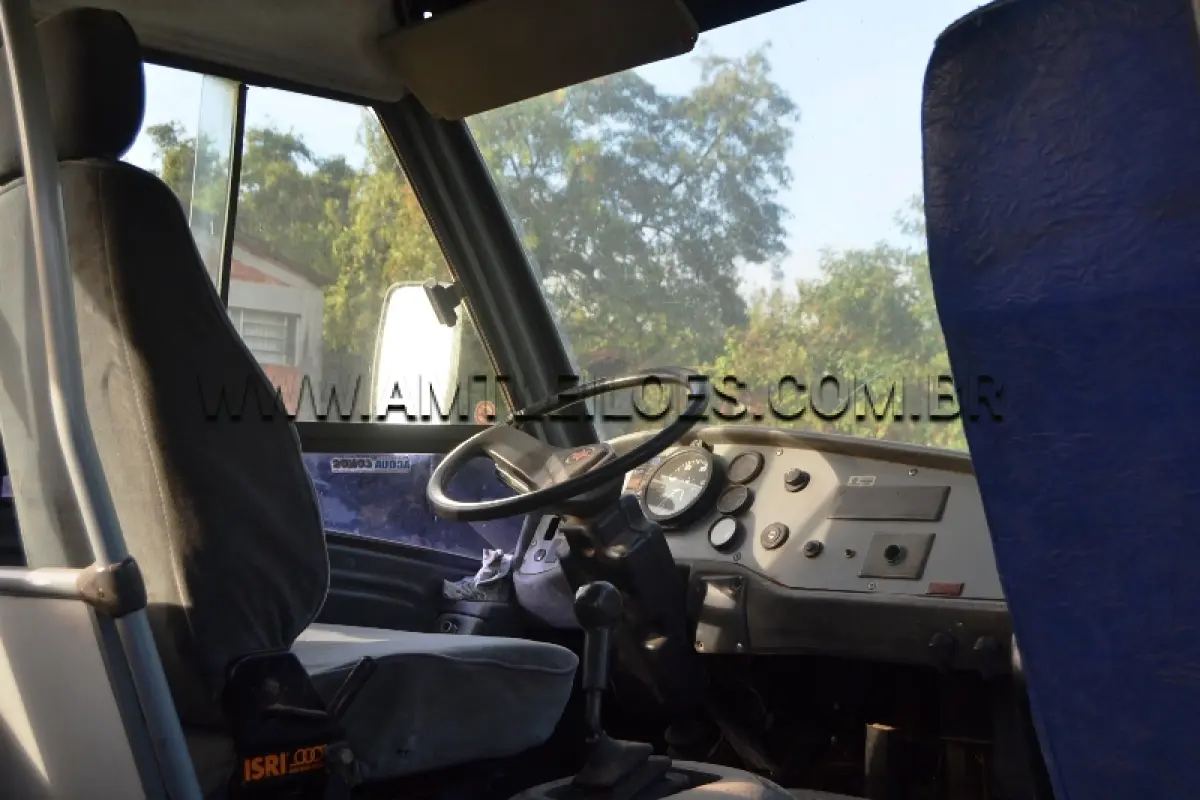 LOTE 025 - ONIBUS MARCOPOLO/ VOLARE LOTAÇÃO 24P/131CV, PLACA: IKO 6759,  DIESEL, ANO/MODELO: 2002/2002.