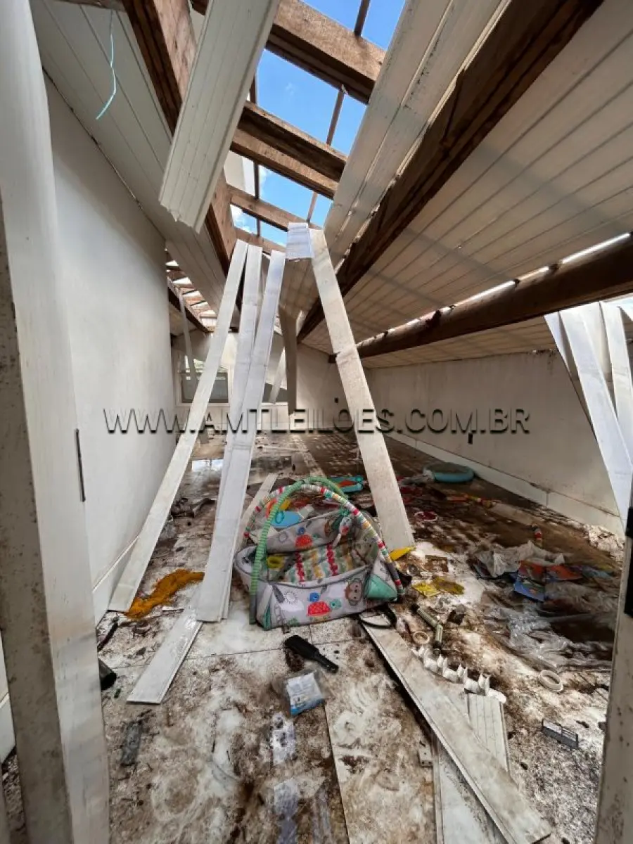 LOTE 001 - UM TERRENO, SITUADO NA ZONA URBANA DE SAPIRANGA/RS, NA QUADRA Nº 79, SETOR 02 DO PLANO DIRETOR, COM ÁREA SUPERFICIAL DE 727,20M², MATRÍCULA N. 20.624 RI DE SAPIRANGA/RS.