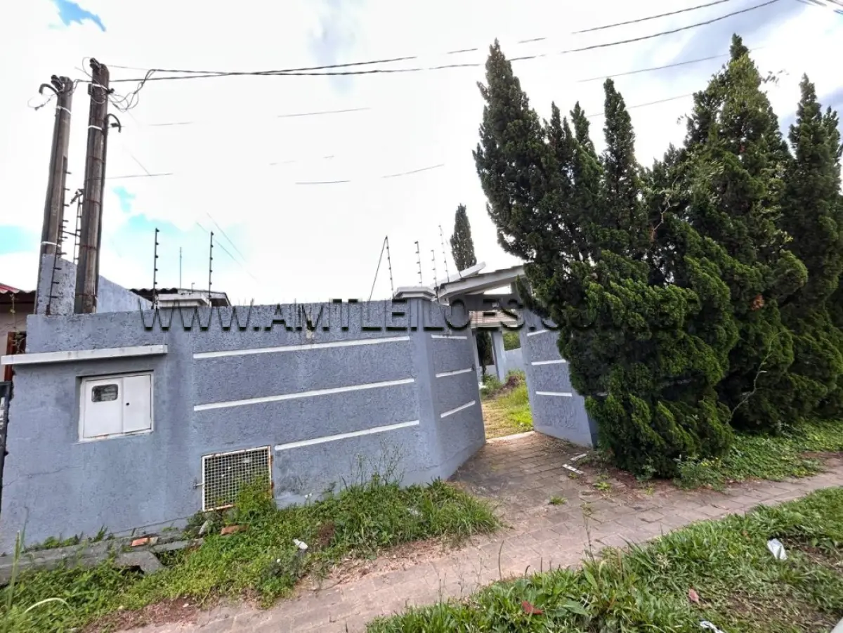 LOTE 001 - UM TERRENO, SITUADO NA ZONA URBANA DE SAPIRANGA/RS, NA QUADRA Nº 79, SETOR 02 DO PLANO DIRETOR, COM ÁREA SUPERFICIAL DE 727,20M², MATRÍCULA N. 20.624 RI DE SAPIRANGA/RS.