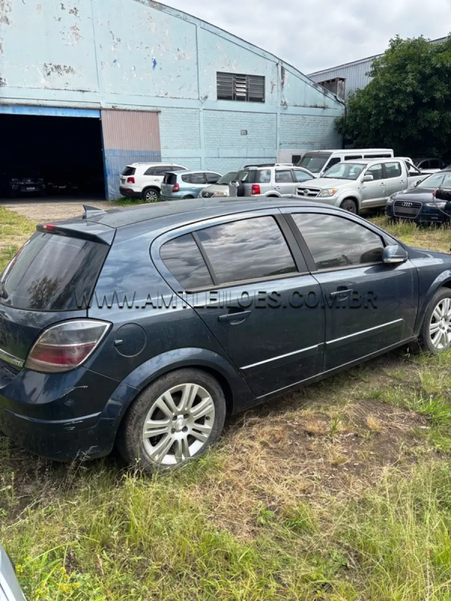 LOTE 001 - GM / VECTRA HATCH  4P GT / PLACA: IPY9320 / ANO: 2009 - atingido pela enchente