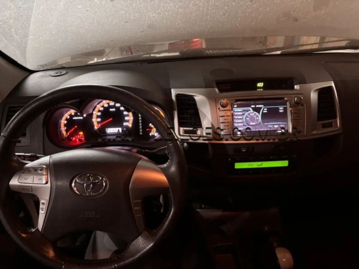 LOTE 003 - MARCA: I / MODELO: TOYOTA HILUX CD4X4 SRV / PLACA: OOG3006 /  ANO MODELO: 2013