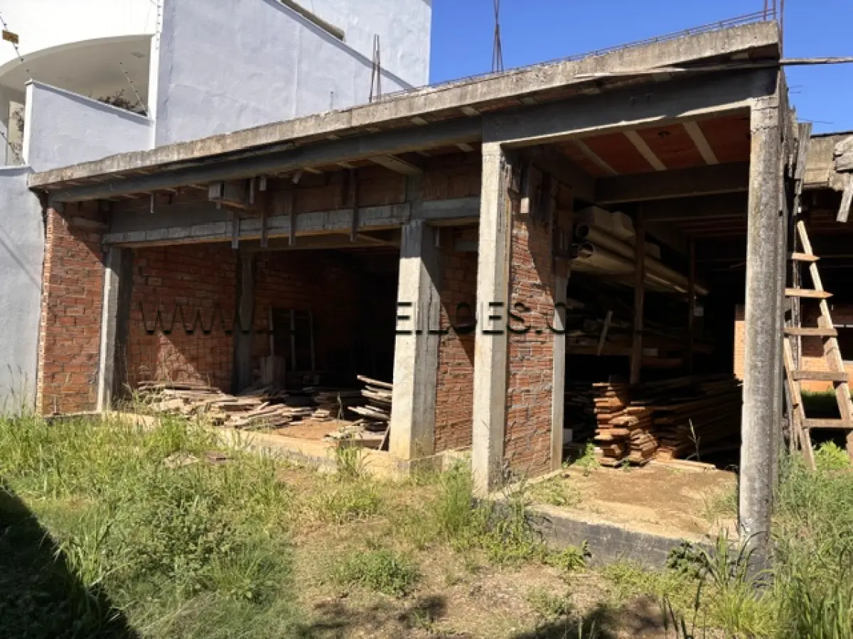 LOTE 002 - IMÓVEL URBANO SITUADO NA RUA PROFESSORA DELPHINA FERRARI, Nº 271, COM ÁREA SUPERFICIAL DE 320,59M²,  MATRÍCULA Nº 142.422, CANOAS/RS.