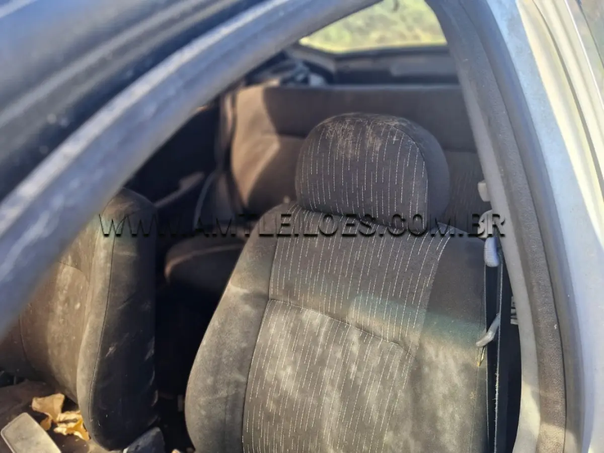 LOTE 011 - MARCA: FIAT / MODELO:  PALIO FIRE ECONOMY /  PLACA: IRP4062 /  ANO  MODELO: 2011.