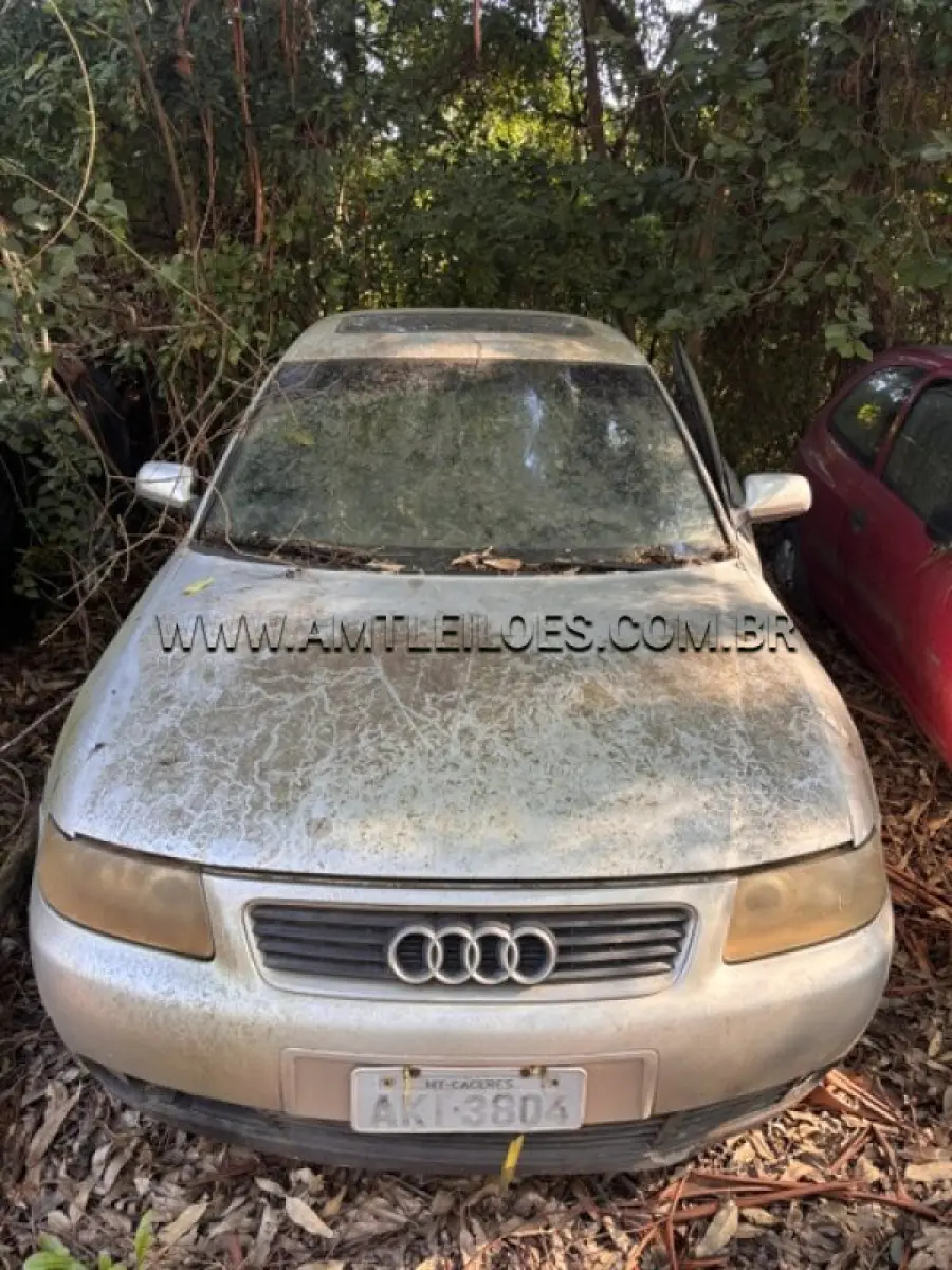 LOTE 005 - MARCA: AUDI / MODELO: A3 1.8 / PLACA: AKI3804 / ANO MODELO: 2002 - ATINGIDO PELA ENCHENTE.