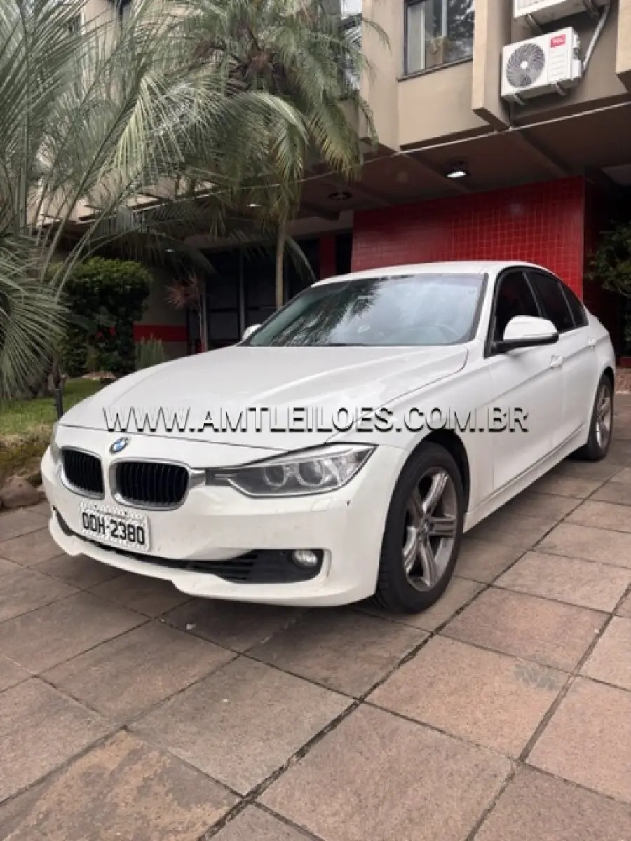 LOTE 001 - MARCA: I / MODELO: BMW 320I 3B11 / PLACA: OOH2380 / ANO/MODELO: 2013.