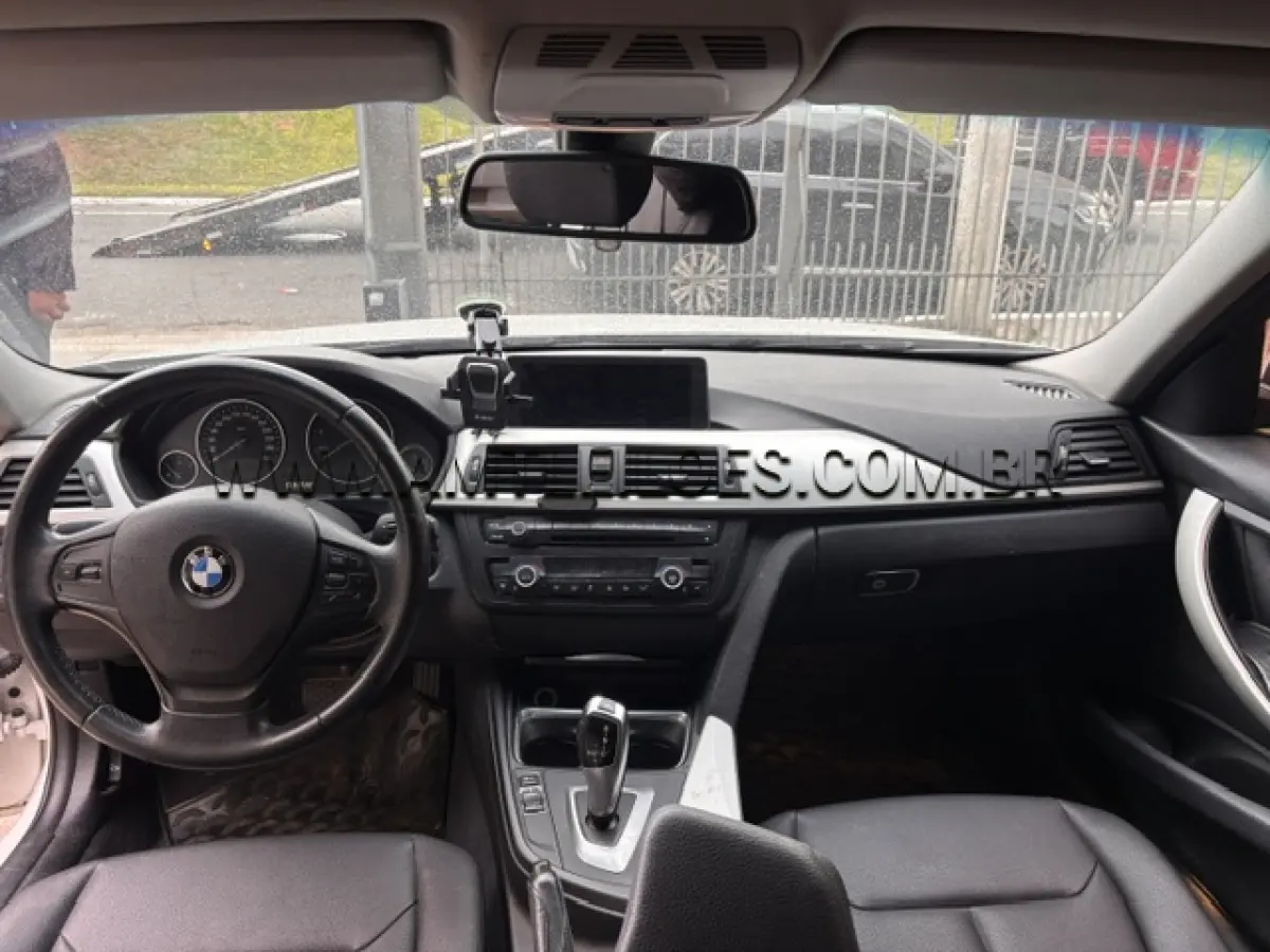 LOTE 001 - MARCA: I / MODELO: BMW 320I 3B11 / PLACA: OOH2380 / ANO/MODELO: 2013.
