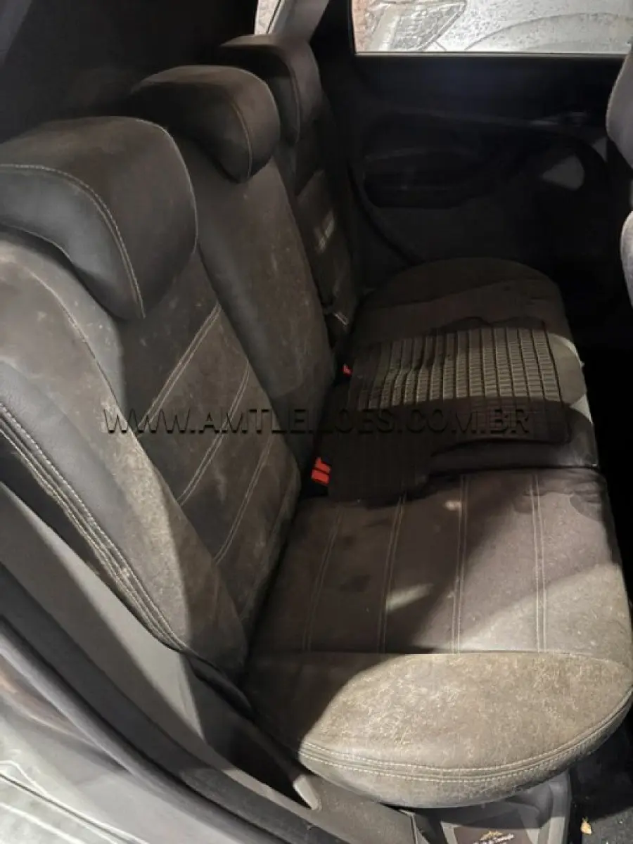 LOTE 002 - MARCA: I / MODELO: FORD FOCUS HC FLEX/ PLACA: MHT9179 / ANO MODELO: 2010.