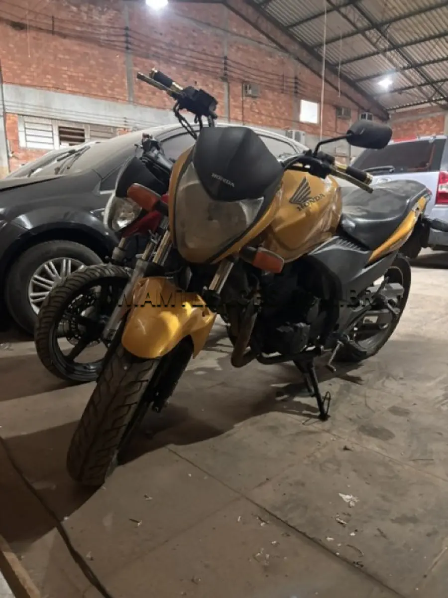 LOTE 007 - MARCA: HONDA / Modelo: CB300R / Placa: IPZ5606 / ANO MODELO: 2009.