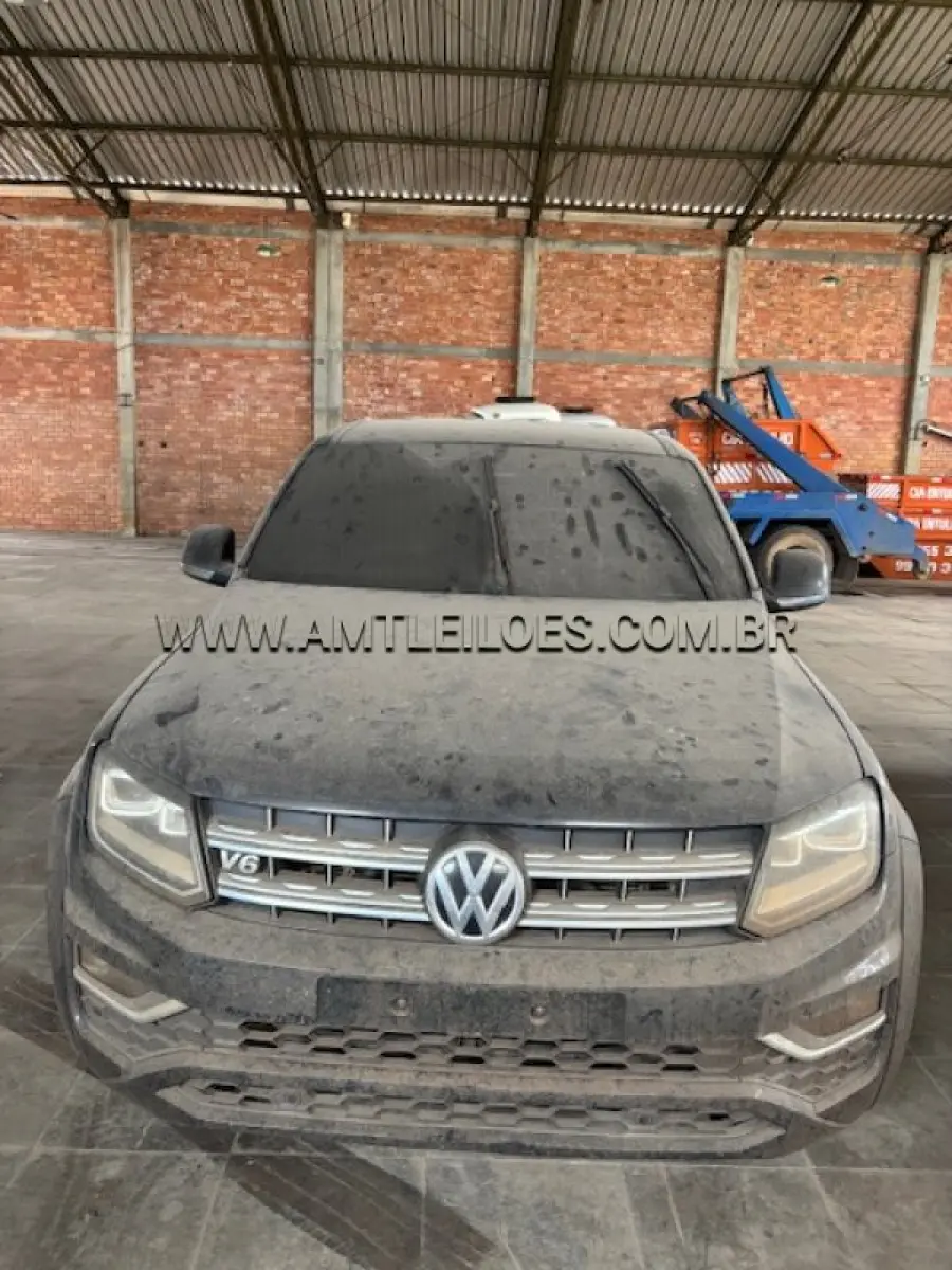 LOTE 004 - I / VW AMAROK V6 EXTRAC4 / PLACA: IZV0C15 / ANO: 2019 - atingido pela enchente