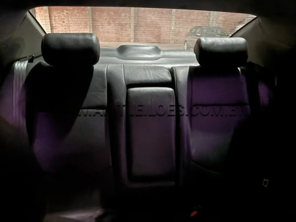 LOTE 008 - MARCA: I / MODELO:KIA CERATO SX3 1.6ATNB / PLACA: ISO4781 / ANO MODELO: 2011.