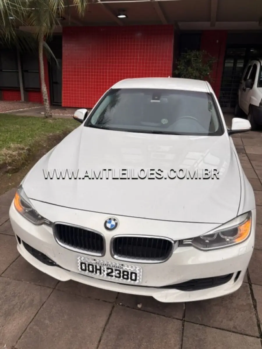 LOTE 001 - MARCA: I / MODELO: BMW 320I 3B11 / PLACA: OOH2380 / ANO/MODELO: 2013.