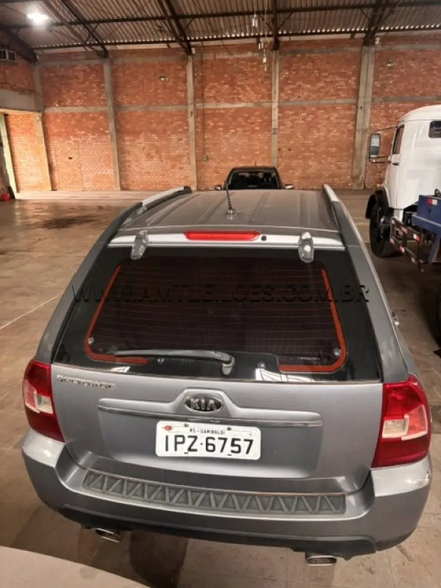 LOTE 010 - MARCA: I / MODELO: KIA SPORTAGE EX 2.0 G2 / PLACA: IPZ6757 /   ANO MODELO: 2008 - ATINGIDO PELA ENCHENTE.