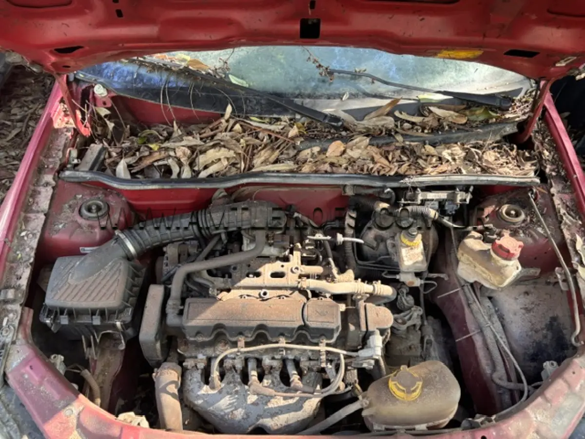 LOTE 004 - MARCA: GM / MODELO: CELTA 2P LIFE / PLACA: MGU7647 / ANO MODELO: 2010 - ATINGIDO PELA ENCHENTE.