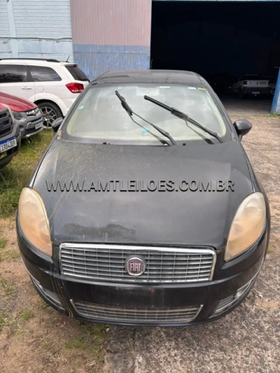LOTE 009 - MARCA: FIAT / MODELO: LINEA ESSENCE 1.8 / PLACA: NRU6511  /  ANO MODELO: 2012. - ATINGIDO PELA ENCHENTE.