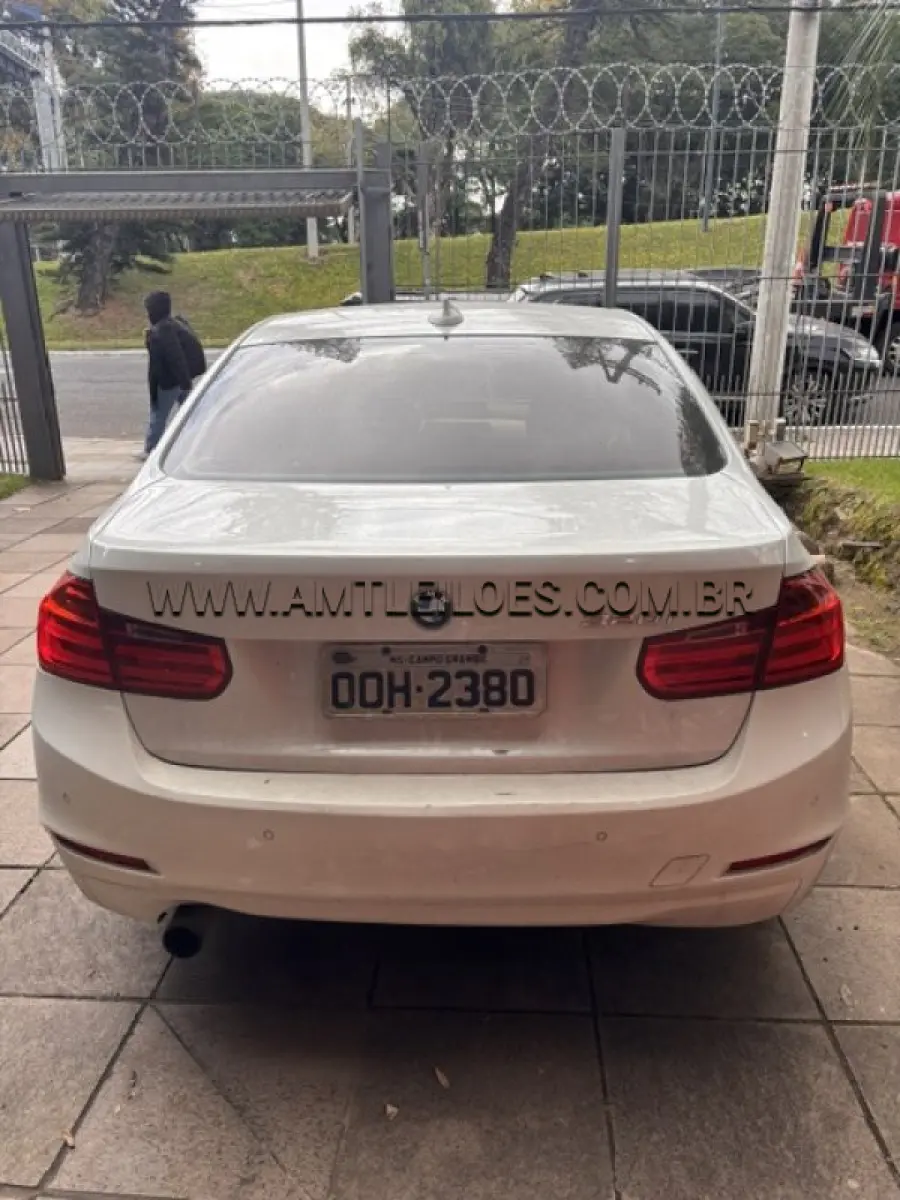 LOTE 001 - MARCA: I / MODELO: BMW 320I 3B11 / PLACA: OOH2380 / ANO/MODELO: 2013.