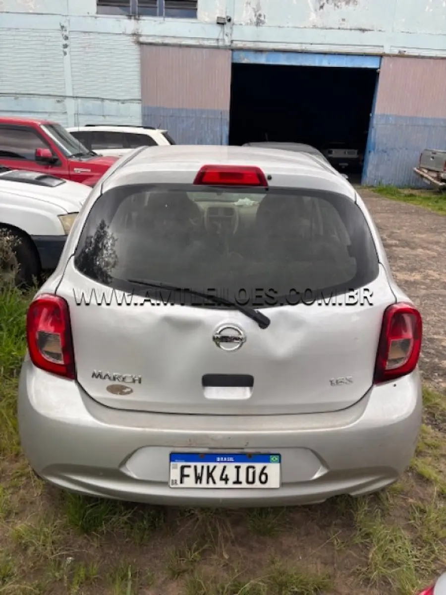 LOTE 002 - NISSAN / MARCH 16S / PLACA: FWK4I06 / ANO: 2016 - atingido pela enchente
