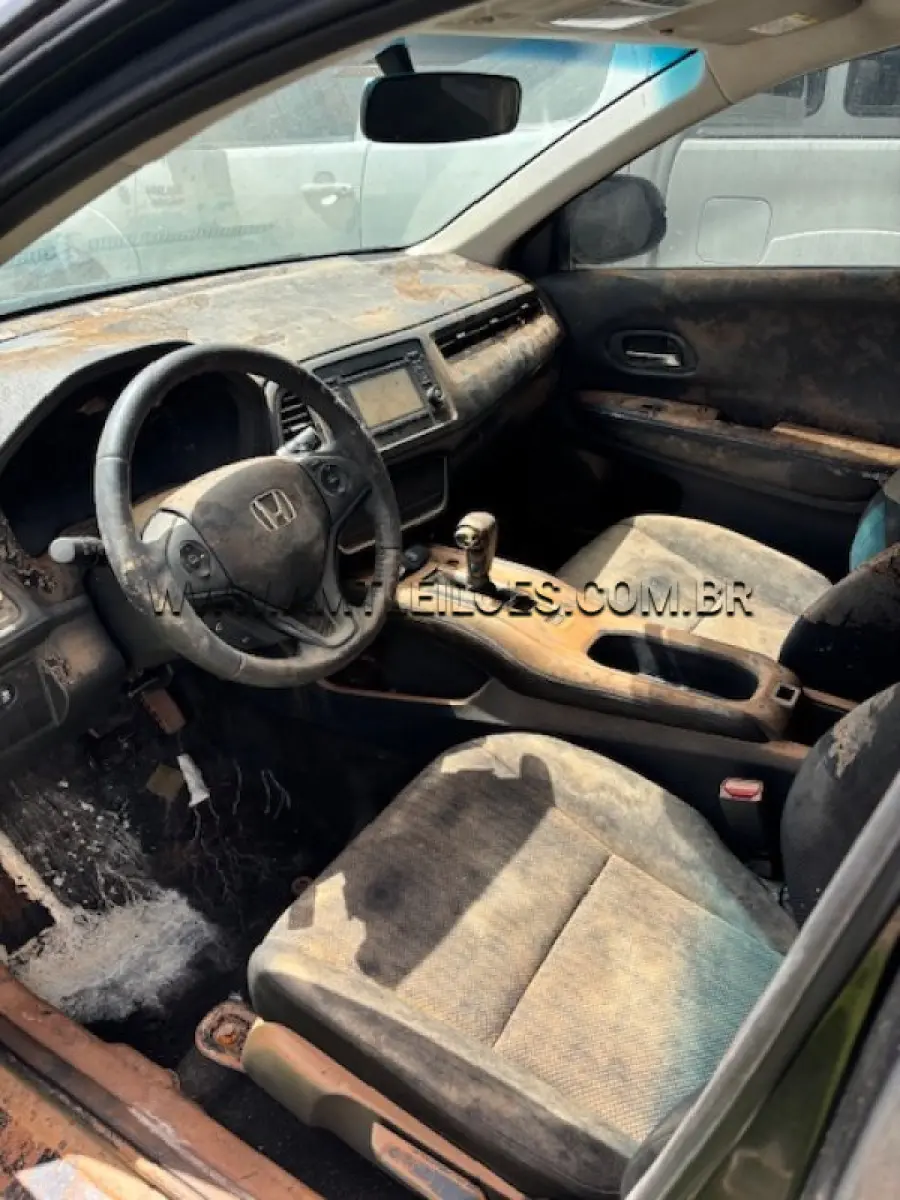 LOTE 005 - HONDA / HR-V EX CVT / PLACA: QIE5H90 / ANO: 2016 - atingido pela enchente.
