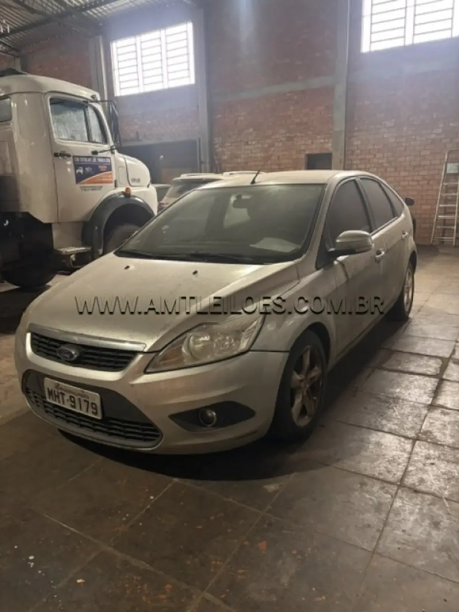 LOTE 002 - MARCA: I / MODELO: FORD FOCUS HC FLEX/ PLACA: MHT9179 / ANO MODELO: 2010.