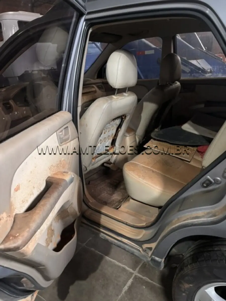 LOTE 010 - MARCA: I / MODELO: KIA SPORTAGE EX 2.0 G2 / PLACA: IPZ6757 /   ANO MODELO: 2008 - ATINGIDO PELA ENCHENTE.