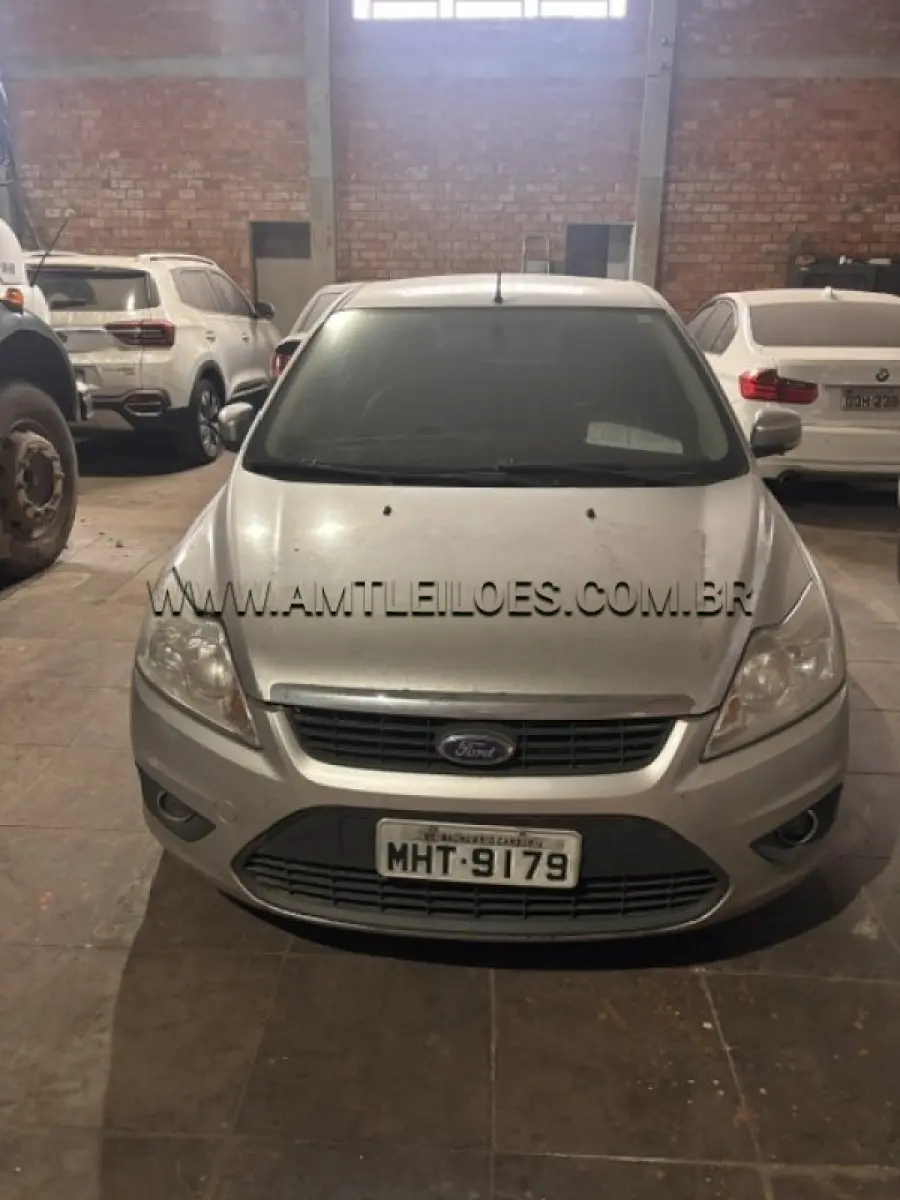 LOTE 002 - MARCA: I / MODELO: FORD FOCUS HC FLEX/ PLACA: MHT9179 / ANO MODELO: 2010.