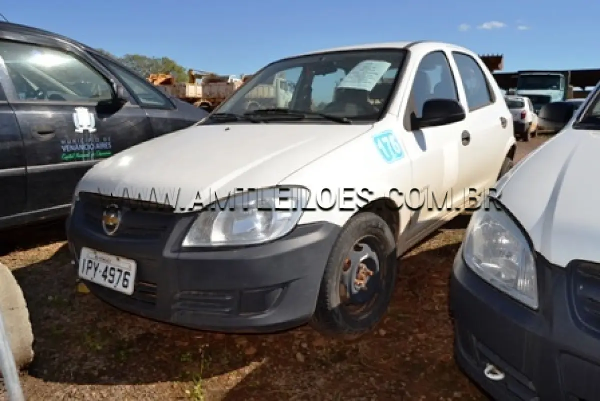 LOTE 016 - Automóvel Celta, Marca GM, modelo 4 portas Life, ano de fabricação 2009, modelo 2010, chassi nº 9BGRZ4810AG139820, cor branca, Placa IPY 4976