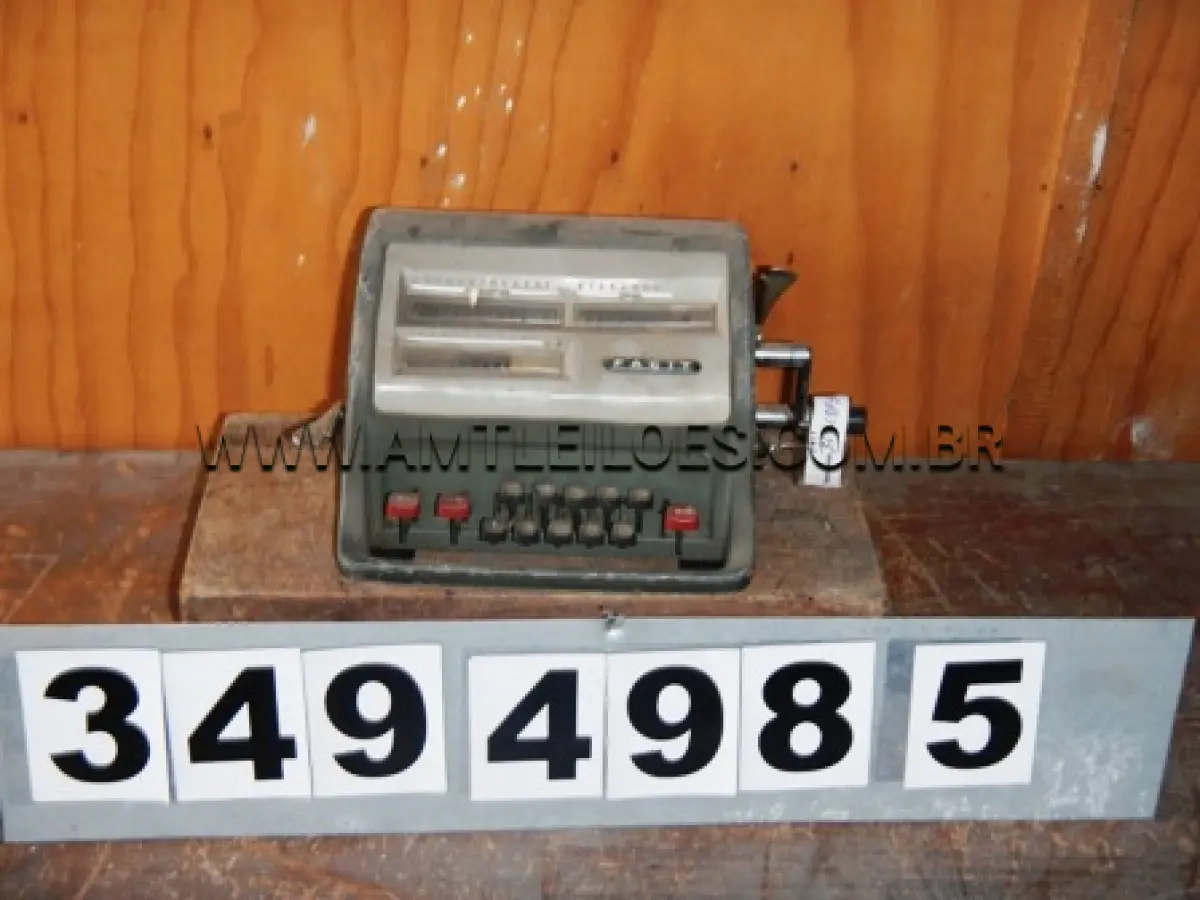 LOTE 007 - Aparelho de Fac simille – F1030 Auto rádio 03 Calculadoras manual 03 Calculadoras Olivetti Mod. 682 01 Câmera digital Samsung 01 Copiadora heliográfica 01 Máquina fotográfica digital Sony 01 Nobreak 01 Rack p/ computador 01 Relógio de parede 01 GPS 01 GPS