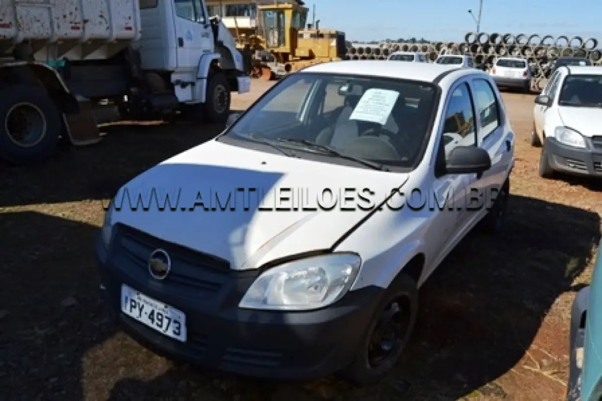 LOTE 017 - Automóvel Celta, Marca GM, modelo 4 portas Life, ano de fabricação 2009, modelo 2010, chassi nº 9BGRZ4810AG139800, cor branca, Placa IPY 4973