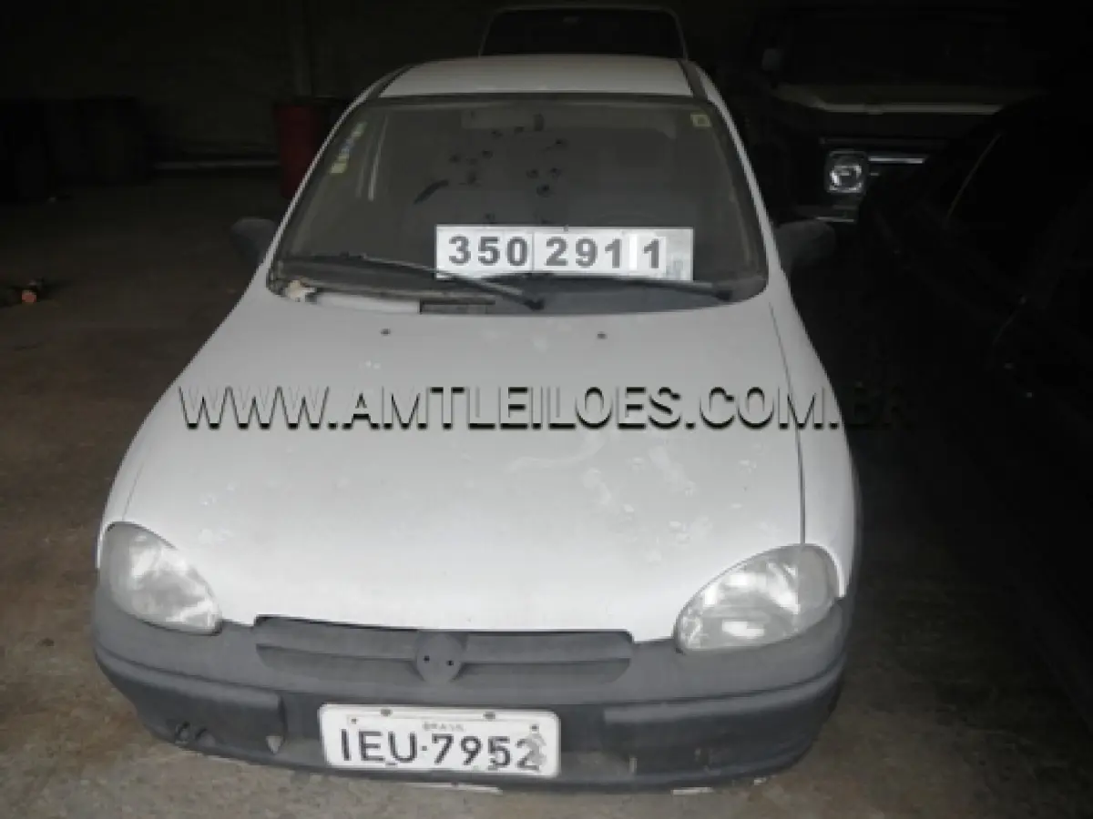 LOTE 003 - MARCA/MODELO: GM/CORSA WIND PLACA: IEU 7952 - CHASSI: 9BGSCO8ZTTC45177 FABRICAÇÃO/MODELO: 1996 COR: BRANCA – COMBUSTÍVEL: GASOLINA - UL DNIT PELOTAS