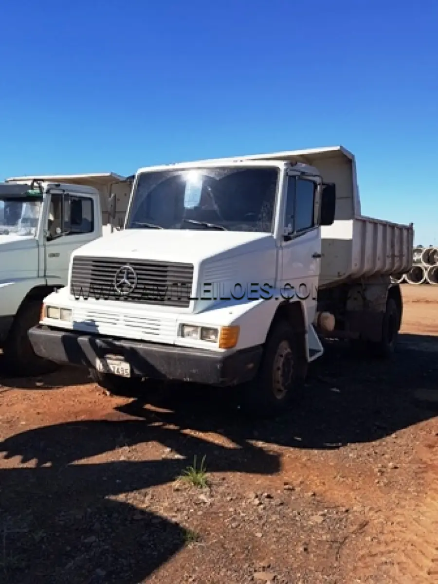 LOTE 011 - Caminhão Caçamba basculante, Marca MERCEDEZ BENZ, modelo MB LK 1618, ano de fabricação 1992, chassi nº 9BM386043NB947235, cor branca, Placa IBG 7495