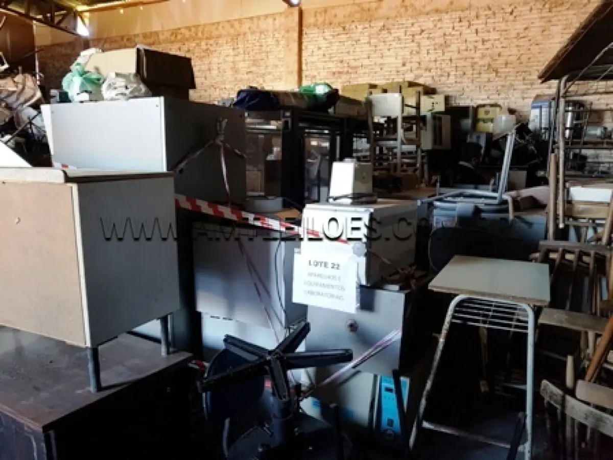 LOTE 022 - Aparelhos e equipamentos laboratoriais, conforme relação Anexo I