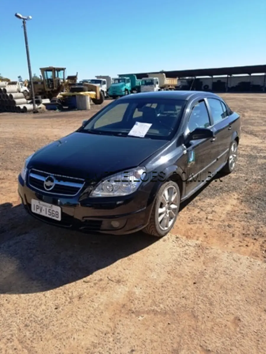 LOTE 019 - Automóvel Vectra, Marca GM, modelo Sedan Elite, ano de fabricação 2008, modelo 2009, chassi nº 9BGAC69W09B221924, cor preta, Placa IPV 1568