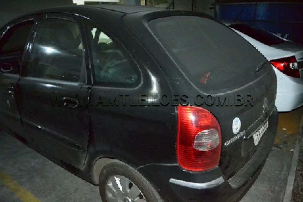 LOTE 002 - MARCA/MODELO: CITROEN/PICASSO II20EXCA PLACA: IRA 0368  CHASSI: 935CHRFNYBB516586 RENAVAM: 00227875230 FABRICAÇÃO/MODELO: 2010/2011 COR: PRETA  COMBUSTÍVEL: GASOLINA