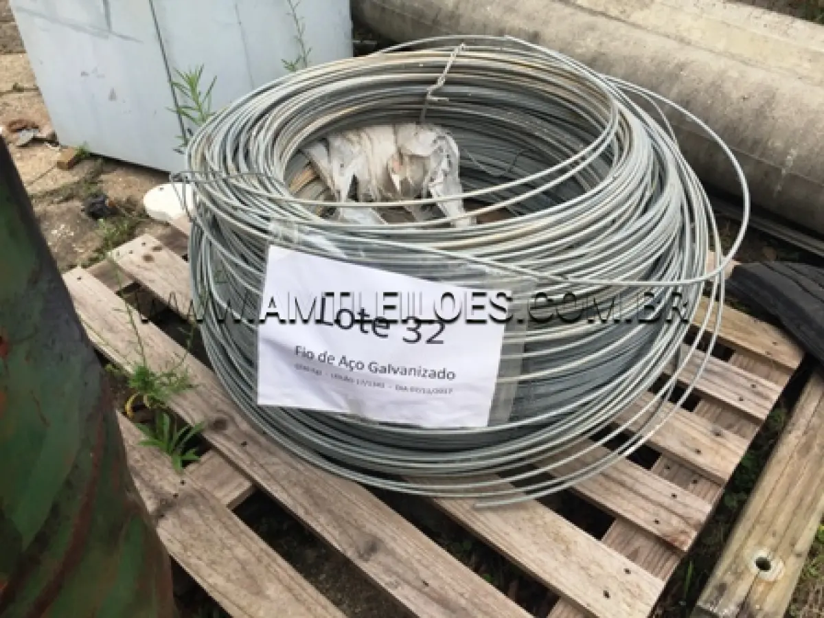 LOTE 032 - 230 KG DE FIO DE AÇO GALVANIZADO 6,05 MM, MATL. 237, LOTE EXCLUSIVO ME/EPPs, VALOR P/ KG R$ 1,00, CLASSE II A, LOCAL P/ RETIRADA 2000
