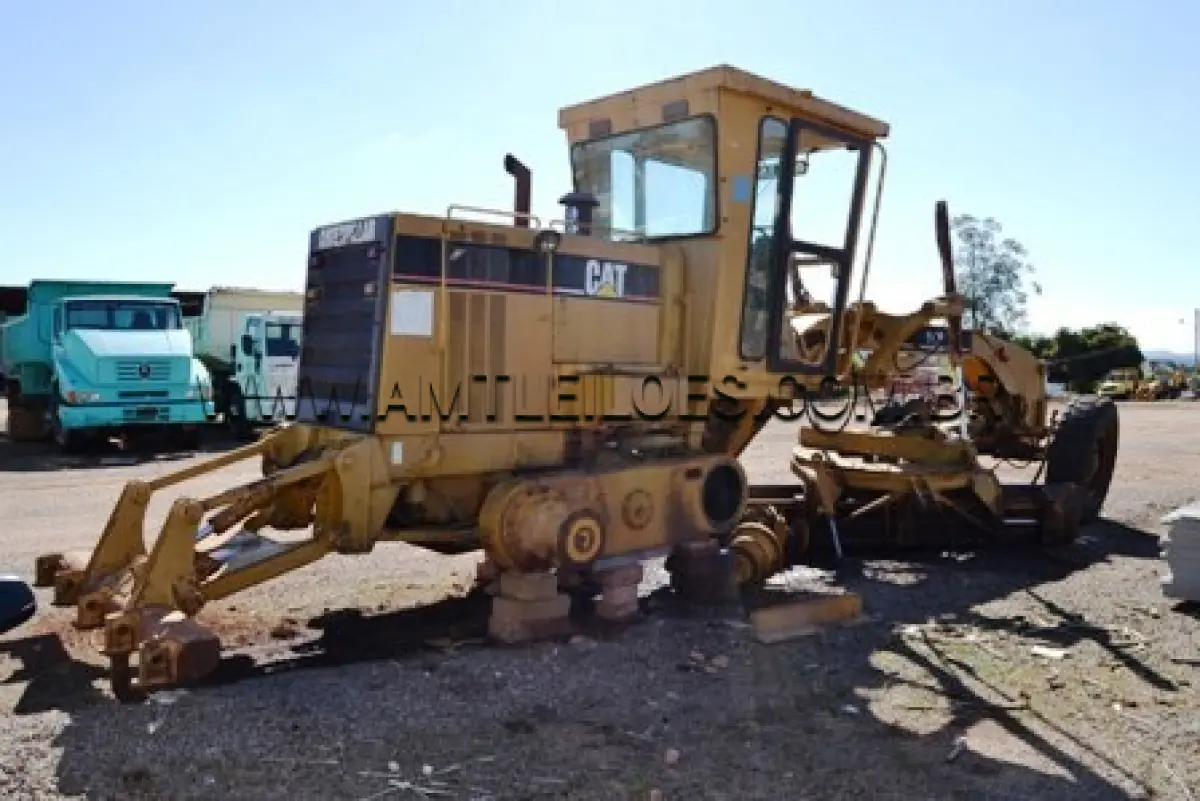 LOTE 006 - Motoniveladora , modelo 135H, marca CATERPILAR, ano de fabricação 1994, Chassi nº JHF0006997, cor amarela