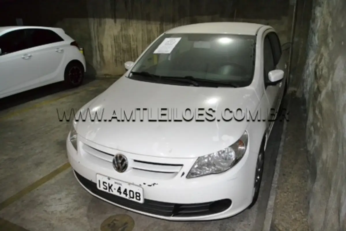 LOTE 001 - MARCA/MODELO: VW/GOL 1.6 PLACA: ISK 4408  CHASSI: 9BWAB05U1CP084776 RENAVAM: 00371173191 FABRICAÇÃO/MODELO: 2011/2012 COR: BRANCA  COMBUSTÍVEL: ÁLCOOL/GASOLINA