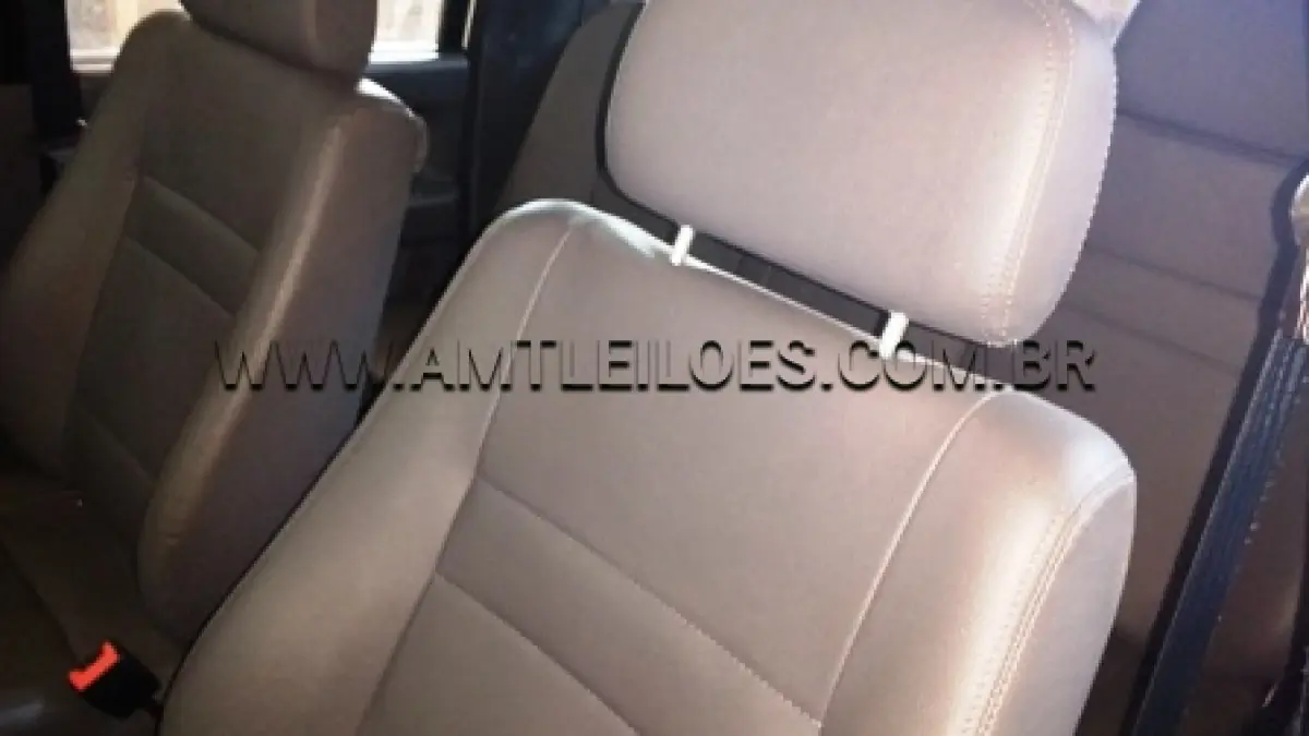 LOTE 039 - MARCA/MODELO: MITSUBISCH/L 200GL PLACA: IOF 6601    - CHASSI: 93XGNK7408C737234 FABRICAÇÃO/MODELO: 2007 / 2008 COR: BRANCA ENYA – COMBUSTÍVEL: DIESEL - UL DNIT SANTANA DO LIVRAMENTO