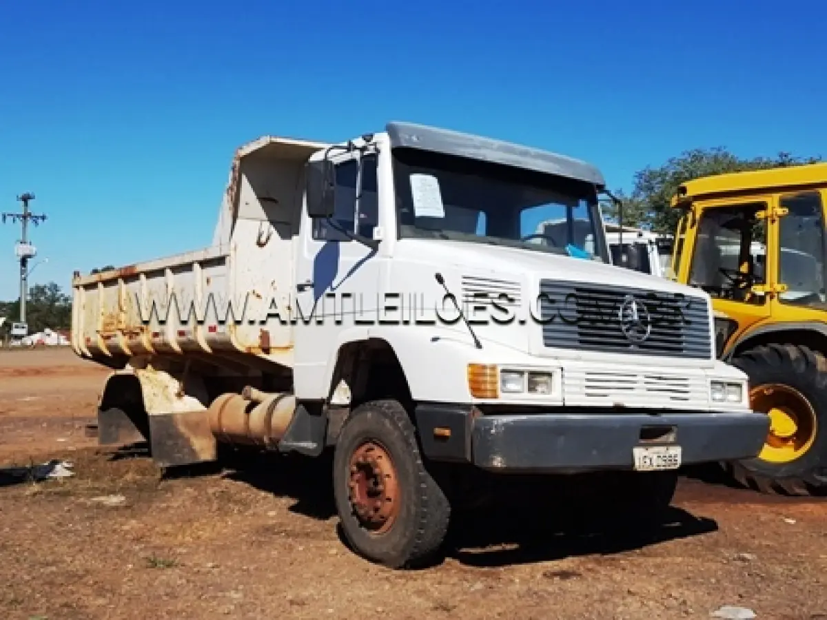 LOTE 009 - Caminhão Caçamba basculante, Marca MERCEDEZ BENZ, modelo MB LK 1618, ano de fabricação 1991, modelo 1992, chassi nº 9BM386043MB923428, cor branca, Placa IFX 0986, RENAVAM 571953336