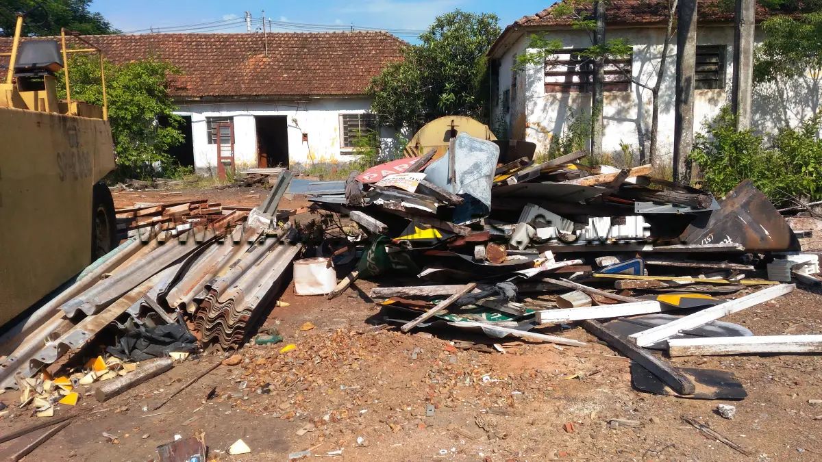 LOTE 011 - SUCATAS	DIVERSAS,	APROXIMADAMENTE	10 TONELADAS - UL DNIT SÃO LEOPOLDO