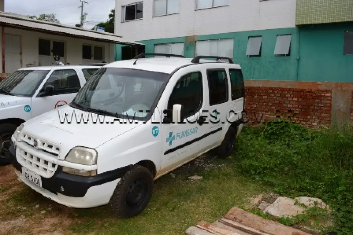 LOTE 002 - MARCA/MODELO: FIAT DOBLÒ ELX 1.8 MPI 8V FLEX PLACA: IQB 5108 CHASSI: 9BD11930591062466 FABRICAÇÃO/MODELO: 2009 COMBUSTÍVEL: ÁLCOOL/GASOLINA
