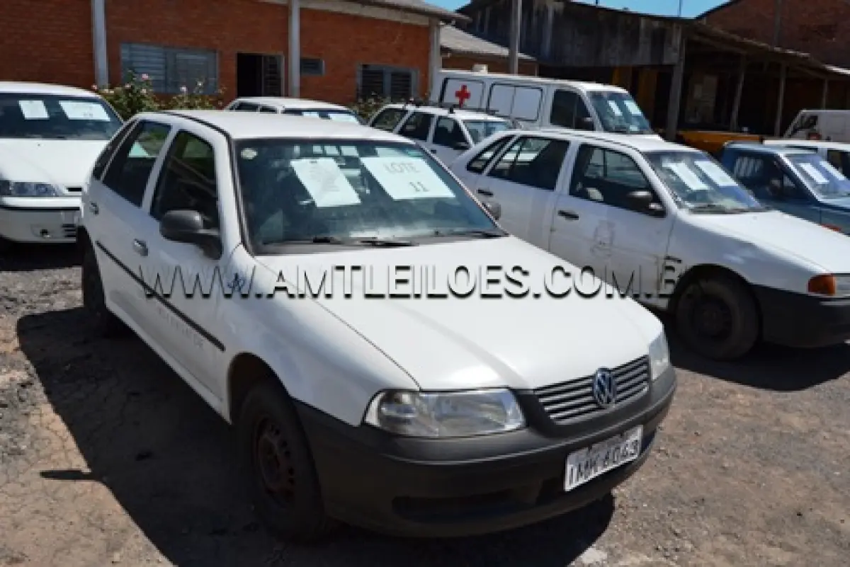 LOTE 011 - VW/GOL 1.0, ANO: 2005, COR BRANCA, GASOLINA, PLACA: IMK 6043