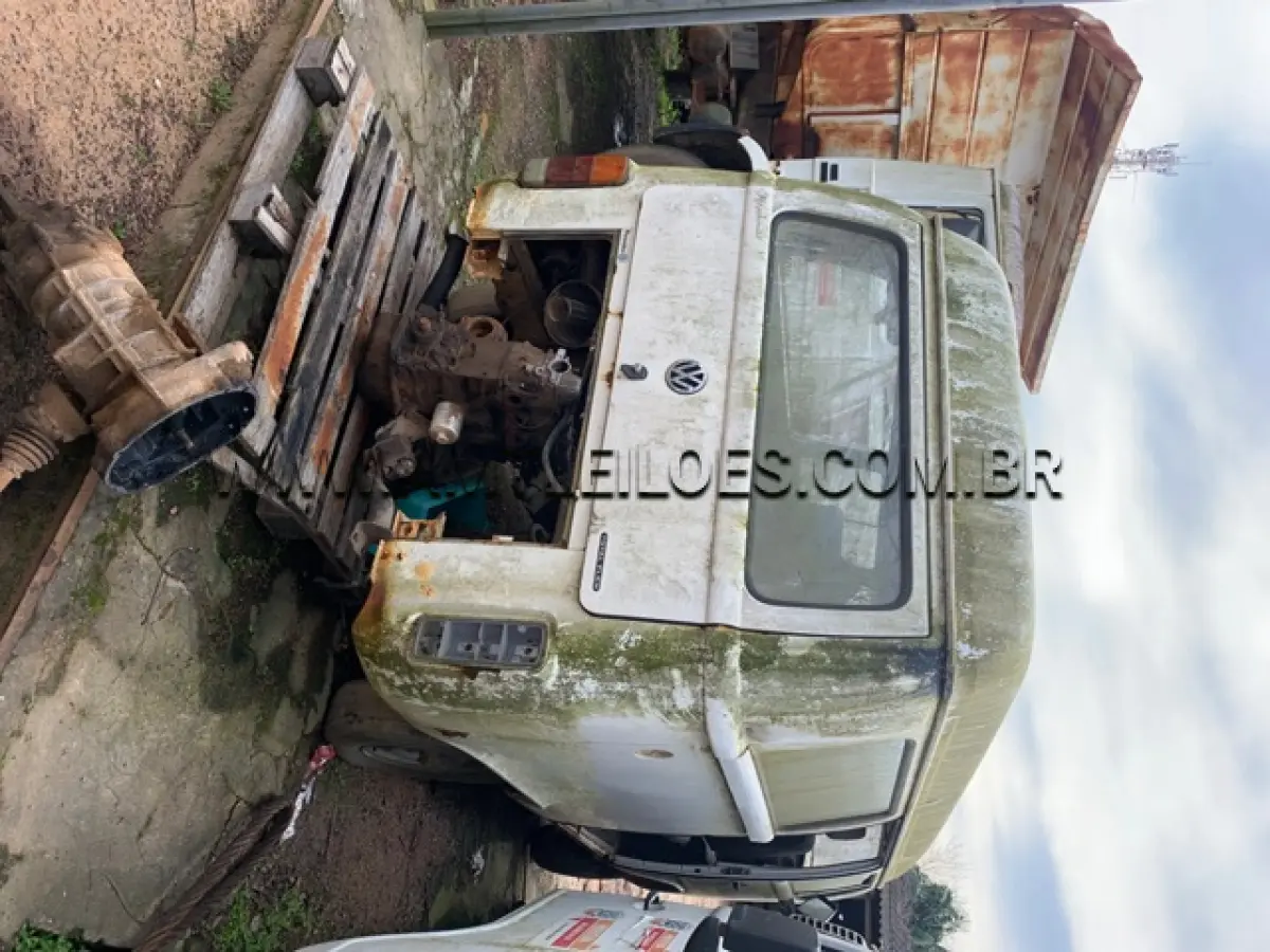 LOTE 031 - MARCA/MODELO: VW/KOMBI PLACAS: IOV 4814 ANO: 2008/2009 – COR: BRANCA RENAVAM: 970064861